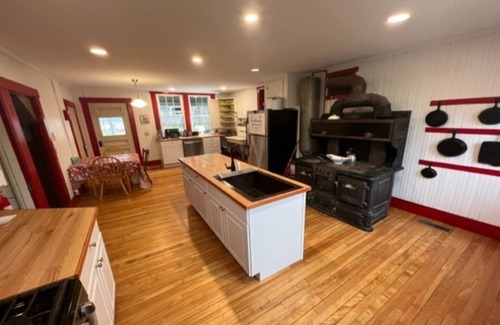 Craftsbury Otro | East Craftsbury, VT historical. 9 bedroom 5.5 bath home .