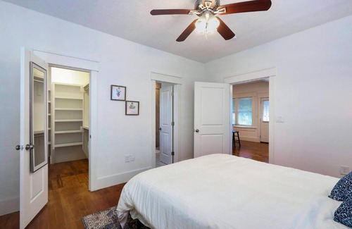 South Central Houston Apartamento | East Downtown Private Restored Historic Apartment