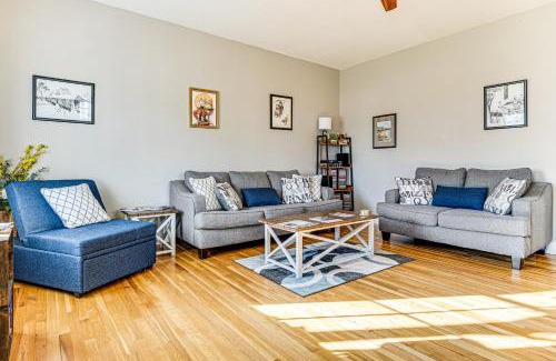 Madison Casa | East End River Retreat Dogs Welcome!