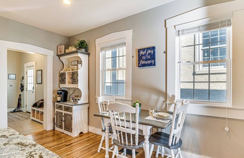 Madison Casa | East End River Retreat: Dogs Welcome!