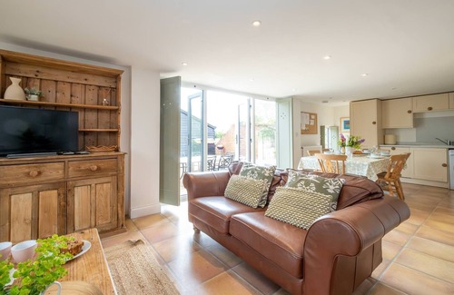 Saxmundham Cabaña | East Green Farm Cottages - The Dairy - sleeps 6 guests in 3 bedrooms