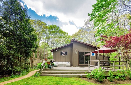 Springs Cabaña | East Hampton Harbor Cottage