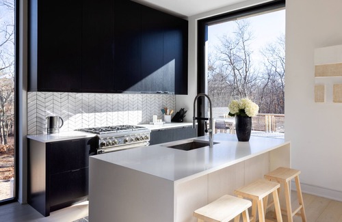 East Hampton Casa | East Hampton/ Sag Harbor Private Modern 3 Acre Retreat