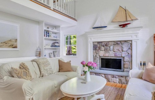 East Hampton North Casa | East Hampton Town Terrific