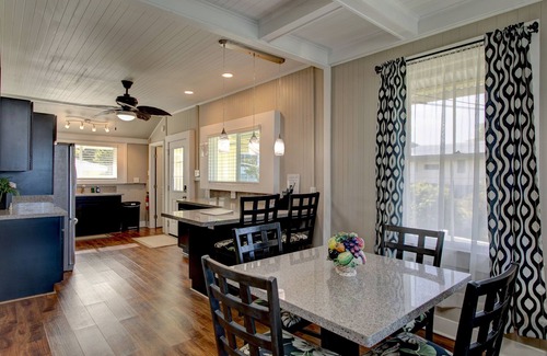 Hakalau Casa | East Hawaii - Ocean, Mountains & Waterfalls