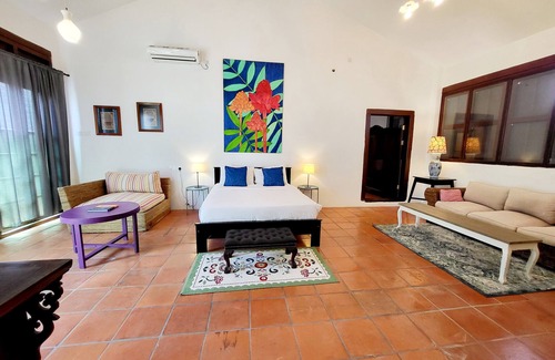 Historic George Town Casa | East Indies Mansion