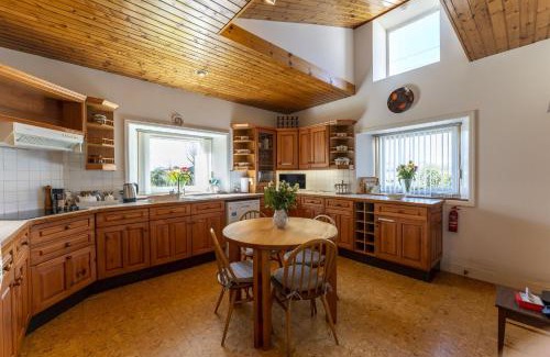Denny Casa | East Kelt Farm Cottage
