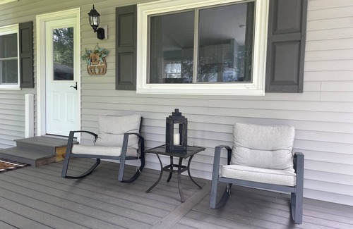 Castile Casa | East Lake Escape near beautiful, Letchworth State Park.