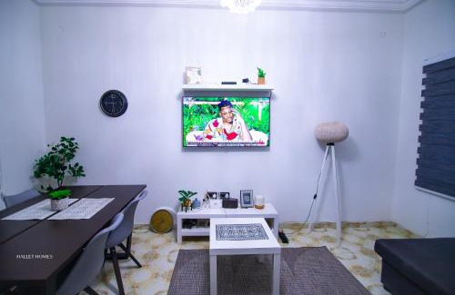 Accra Apartamento | East Legon Luxury Stay - AC, Wifi, Netflix