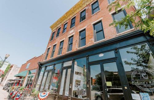 Madison Apartamento | East Main Lofts - Coastal 201