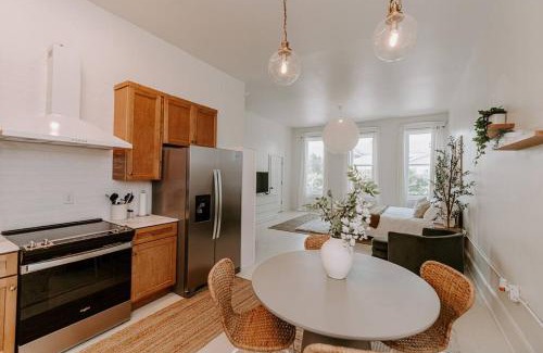 Madison Apartamento | East Main Lofts - Coastal 201