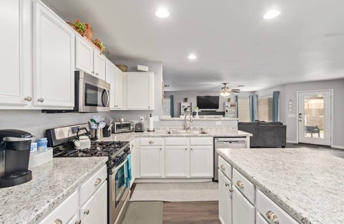 East Mesa Casa | East Mesa home sleeps 6 close to hwys Legacy Sports