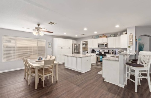 East Mesa Casa | East Mesa home sleeps 6 close to hwys Legacy Sports
