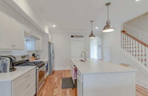Talbot's Corner Casa | East Nash Luxury Four Bedrooms Huge Rooftop Patio