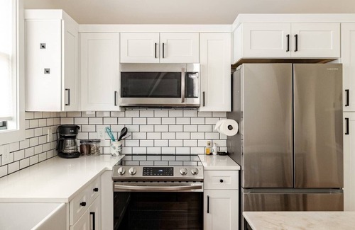 East End Cabaña | East Nashville New Guesthouse Walk to 5 Points!