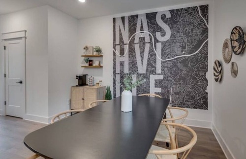 Cleveland Park Casa | East Nashville Townhome - 8 Minutes to Broadway!