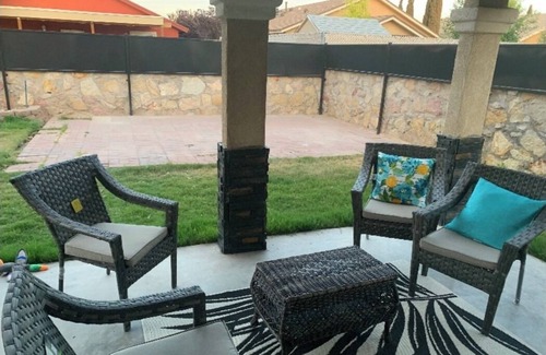 Biggs Field Casa | East Oasis Retreat Home 2 story, 4 bedroom, King size bed in Master bedroom 8KTV