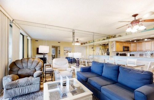 Holiday Isle Casa | East Pass Towers