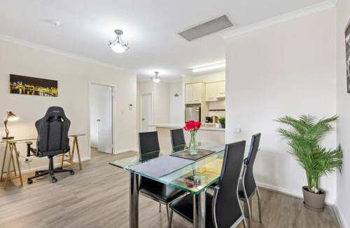 East Perth Apartamento | East Perth Apartment with Free Wi-Fi and Parking