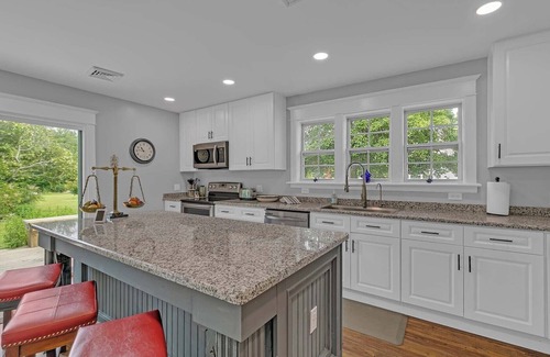 Foster Casa | East River Water Views and marina access in walking distance