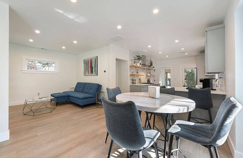 Southeastern Sacramento Casa | East Sac Getaway, Walking Distance to Hospitals