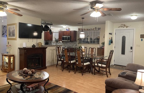 Murchison Casa | East Texas 2-Story House, only 17 miles to Canton, TX, 24 miles to Tyler, TX