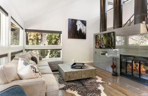 Vail Casa | East Vail Pitkin Creek Condo