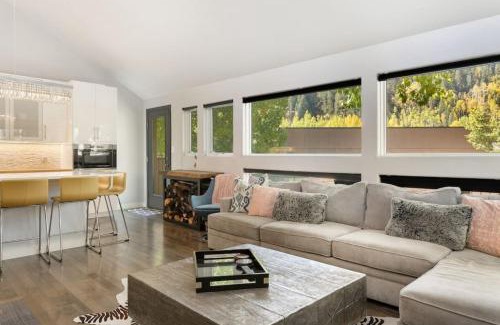 Vail Casa | East Vail Pitkin Creek Condo