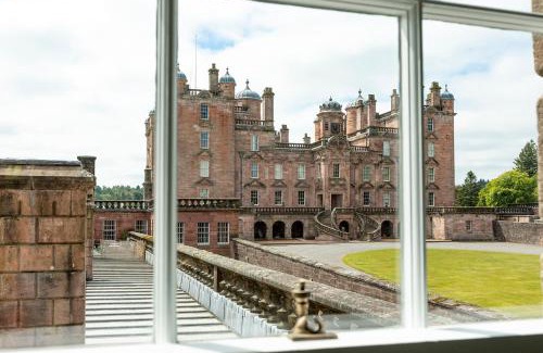 Thornhill Casa | East Wing