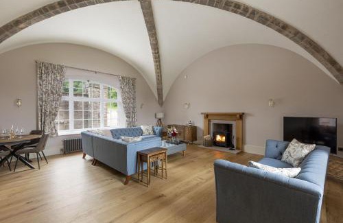 Thornhill Casa | East Wing