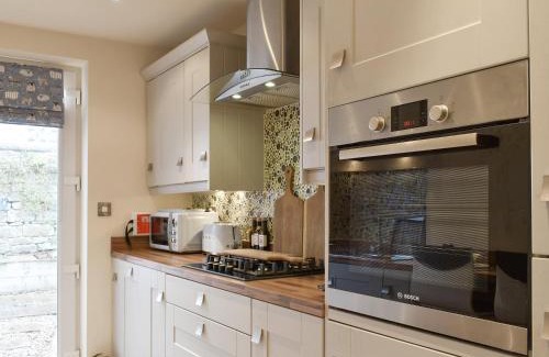 Bamford Casa | Easter Cottage