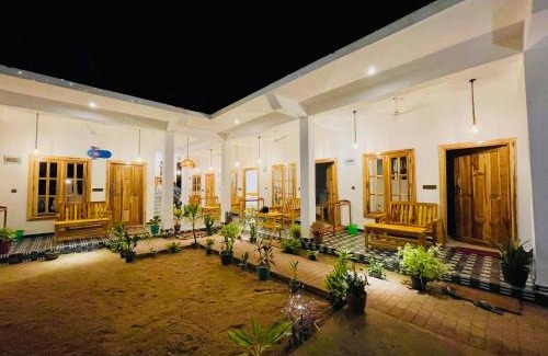 Pottuvil Division 2 Hotel | Eastern Bay
