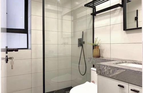 Jing'an Apartamento | Eastern Hub - French Window 3Bedroom 2Balcony near Heng Long Plaza People's Square West Nanjing Road