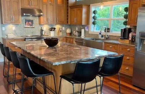 Hertford Otro | Eastern NC Country Estate~ Panoramic Water views~ Stunning Sunsets~ Mini-Resort