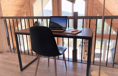 Les Eboulements Chalet De Esquí | Eastman 73: Timberblock Style & Scenic River View
