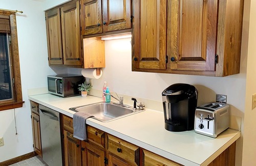 Grantham Casa | Eastman Lakeside Condo