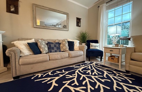 Easton Casa | Eastons Urban Oasis- centrally located townhome in Talbot County