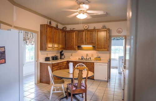 Spring Grove Casa | Eastover Manor House en el James- 1800's Plantation Home