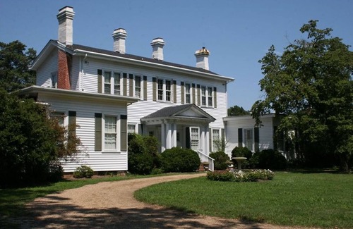 Spring Grove Casa | Eastover Manor House en el James- 1800's Plantation Home