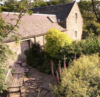Penicuik Casa | Eastside Byre - Family cottage in the Pentland Hills near Edinburgh