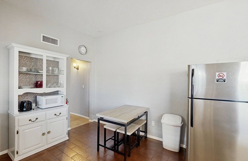Tucson Casa | Eastside casita with free WiFi, central AC, private W/D, and kitchenette