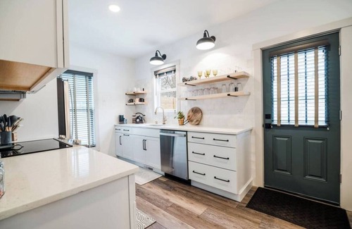 Boyne City Casa | Eastside Cozy Cottage - Blocks from Downtown BC