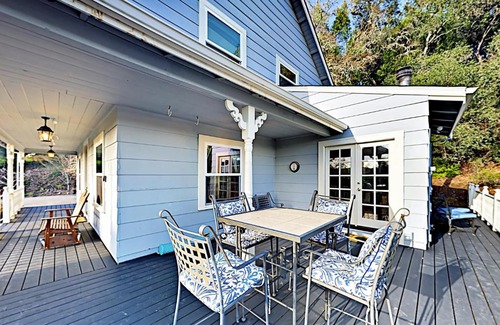 Healdsburg Casa | Eastside Manor
