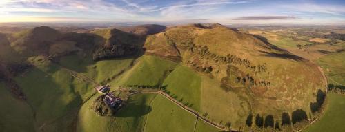 Penicuik Casa | Eastside Steading - Family barn in the Pentland Hills, Edinburgh