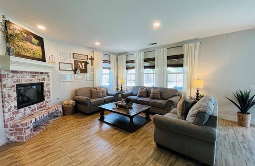 Eastvale Casa | Eastvale House w/Pool & 100' RV & Boat Parking!
