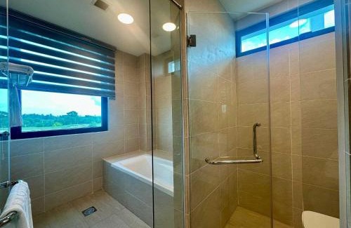 Miri Complejo | Eastwood Valley Golf & Country Club