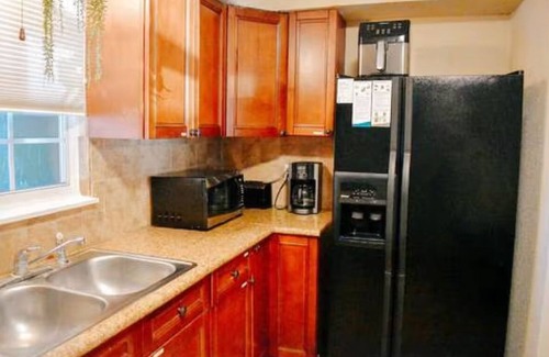 Shearer Hills - Ridgeview Casa | Easy Access, Everything Nearby, Best Value, Specious, Quiet & Safe, Airport 2mi.