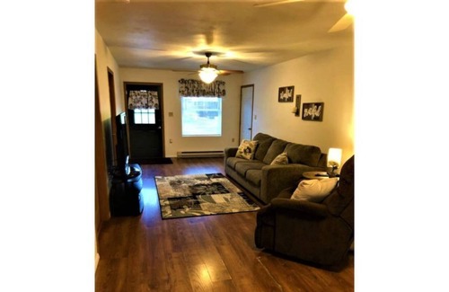 Windber Casa | Easy Access King and Queen Nestled Ranch!