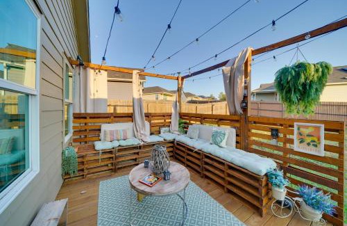 San Antonio Casa | Easy Access to Dtwn San Antonio Suburban Home