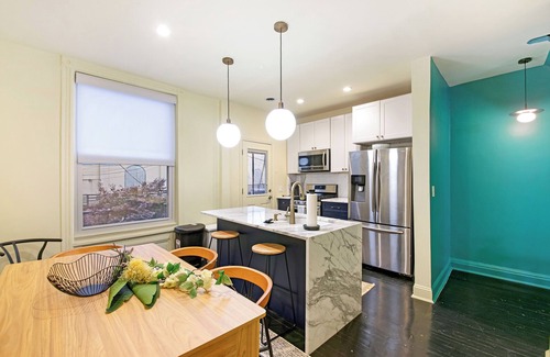 McGinley Square Apartamento | Easy Commute to NYC Budget Stay + Pet Friendly